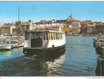 Le ferry boat en service continu toute la journée